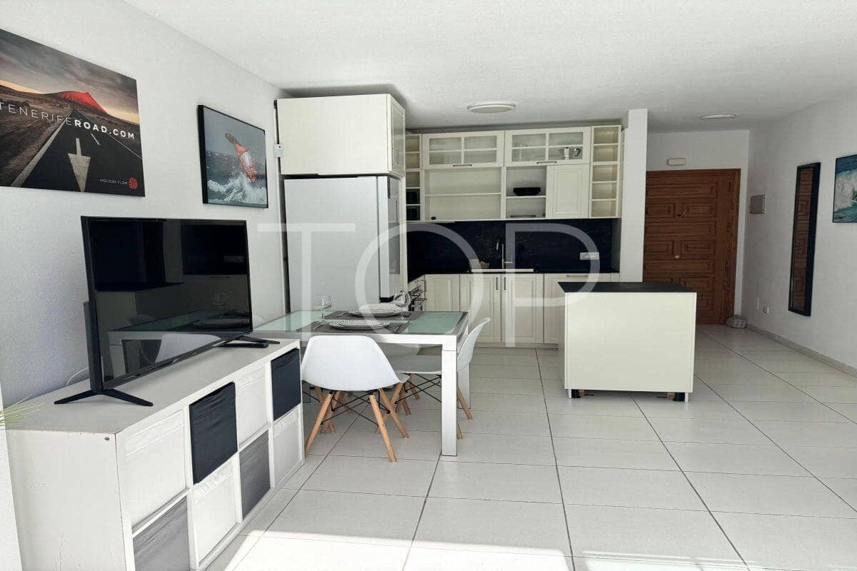 2 bedroom Flat for sale in El Medano with garage - € 350,000 (Ref: 9854710)