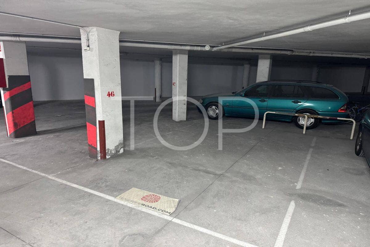 2 bedroom Flat for sale in El Medano with garage - € 350,000 (Ref: 9854710)