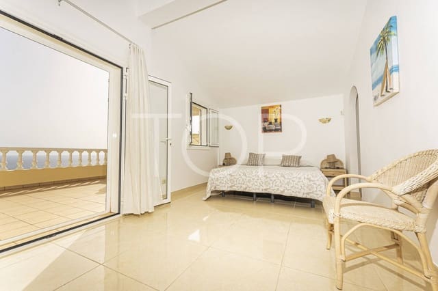 7 soverom Villa til salgs i San Eugenio Alto, Adeje med svømmebasseng garasje - € 1 878 000 (Ref: 9872823)