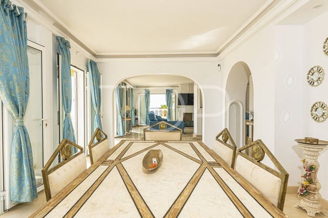 7 soverom Villa til salgs i San Eugenio Alto, Adeje med svømmebasseng garasje - € 1 878 000 (Ref: 9872823)