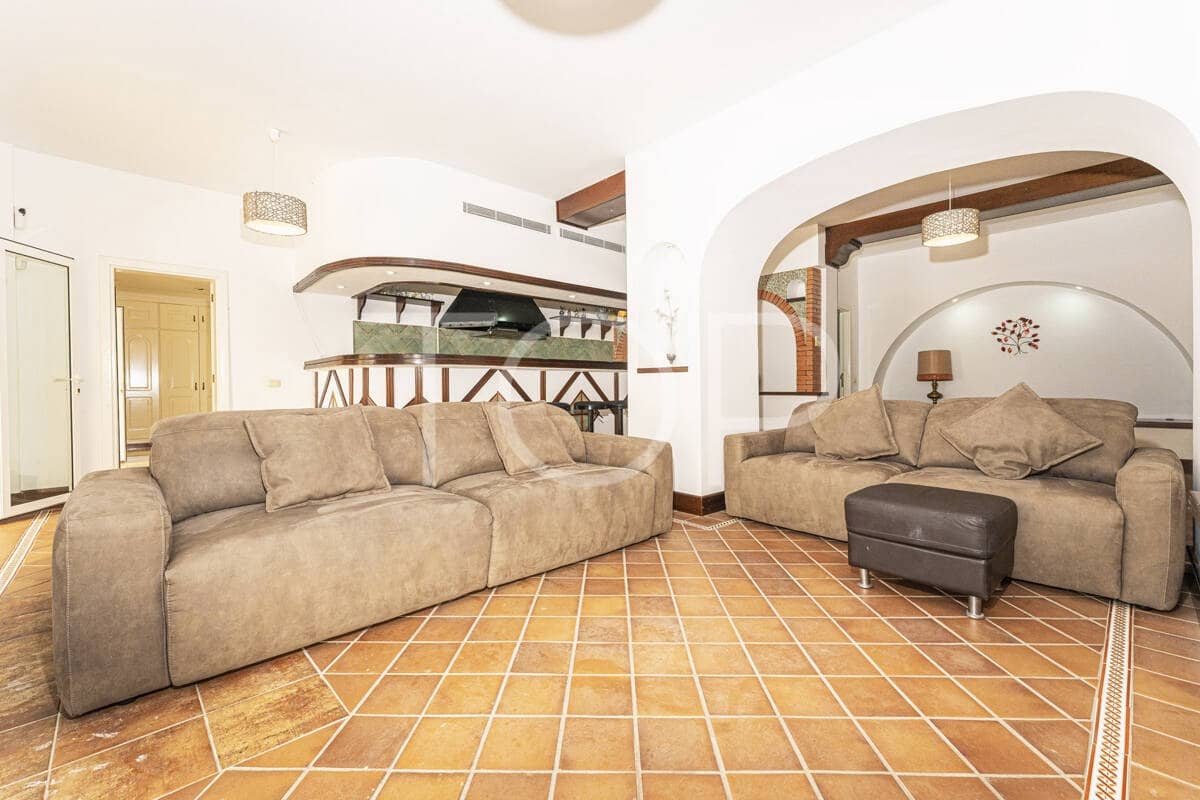 7 soverom Villa til salgs i Costa Adeje med svømmebasseng garasje - € 1 878 000 (Ref: 9872823)
