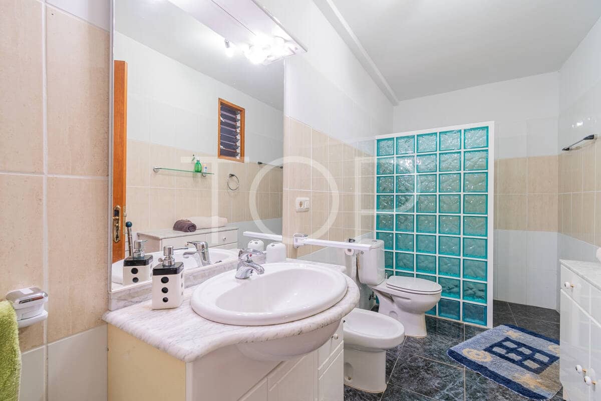 4 camera da letto Villa in vendita in Adeje con piscina garage - 1.299.000 € (Rif: 9895631)