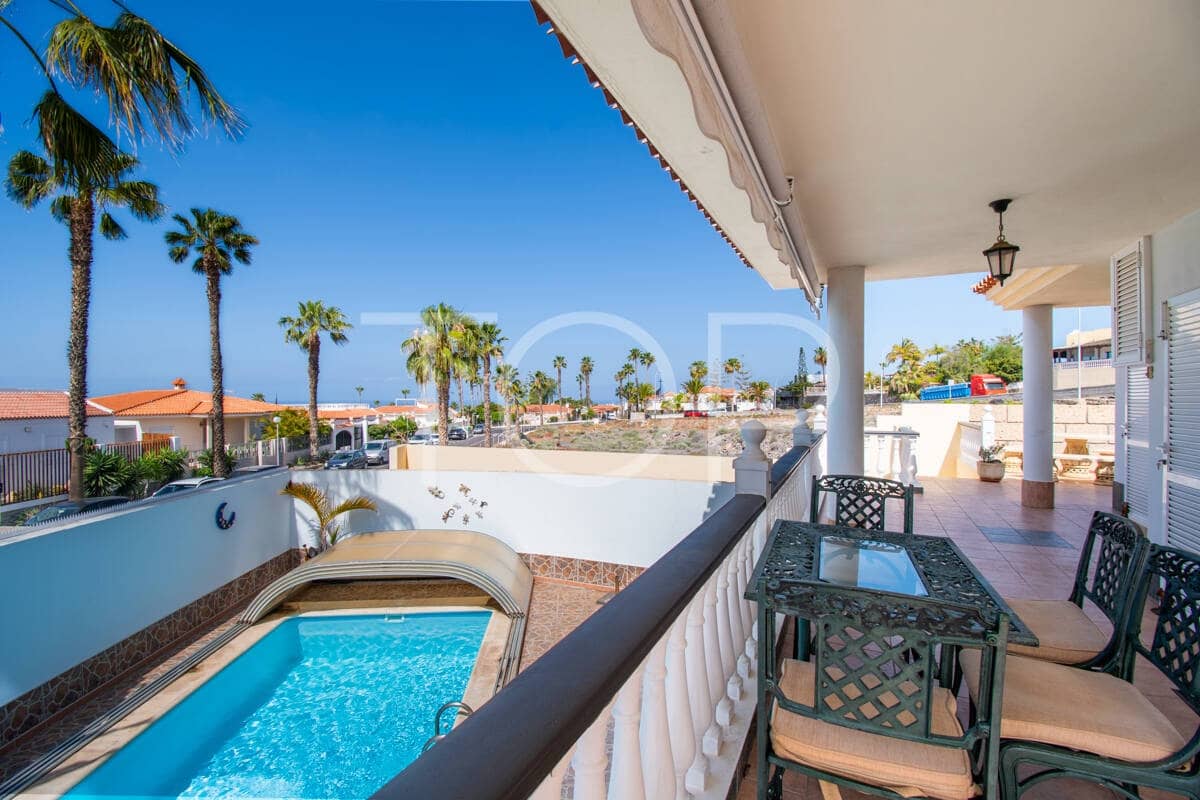 4 camera da letto Villa in vendita in Adeje con piscina garage - 1.299.000 € (Rif: 9895631)