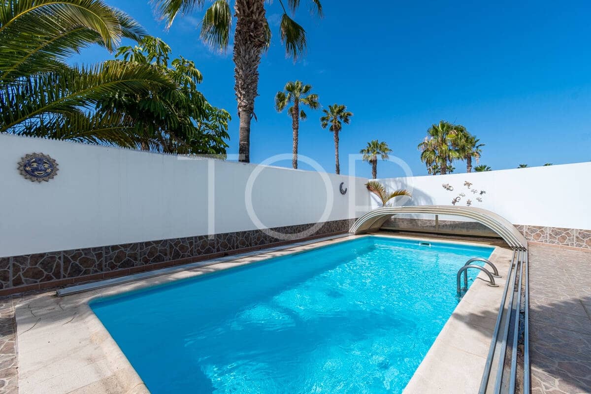 4 camera da letto Villa in vendita in Adeje con piscina garage - 1.299.000 € (Rif: 9895631)