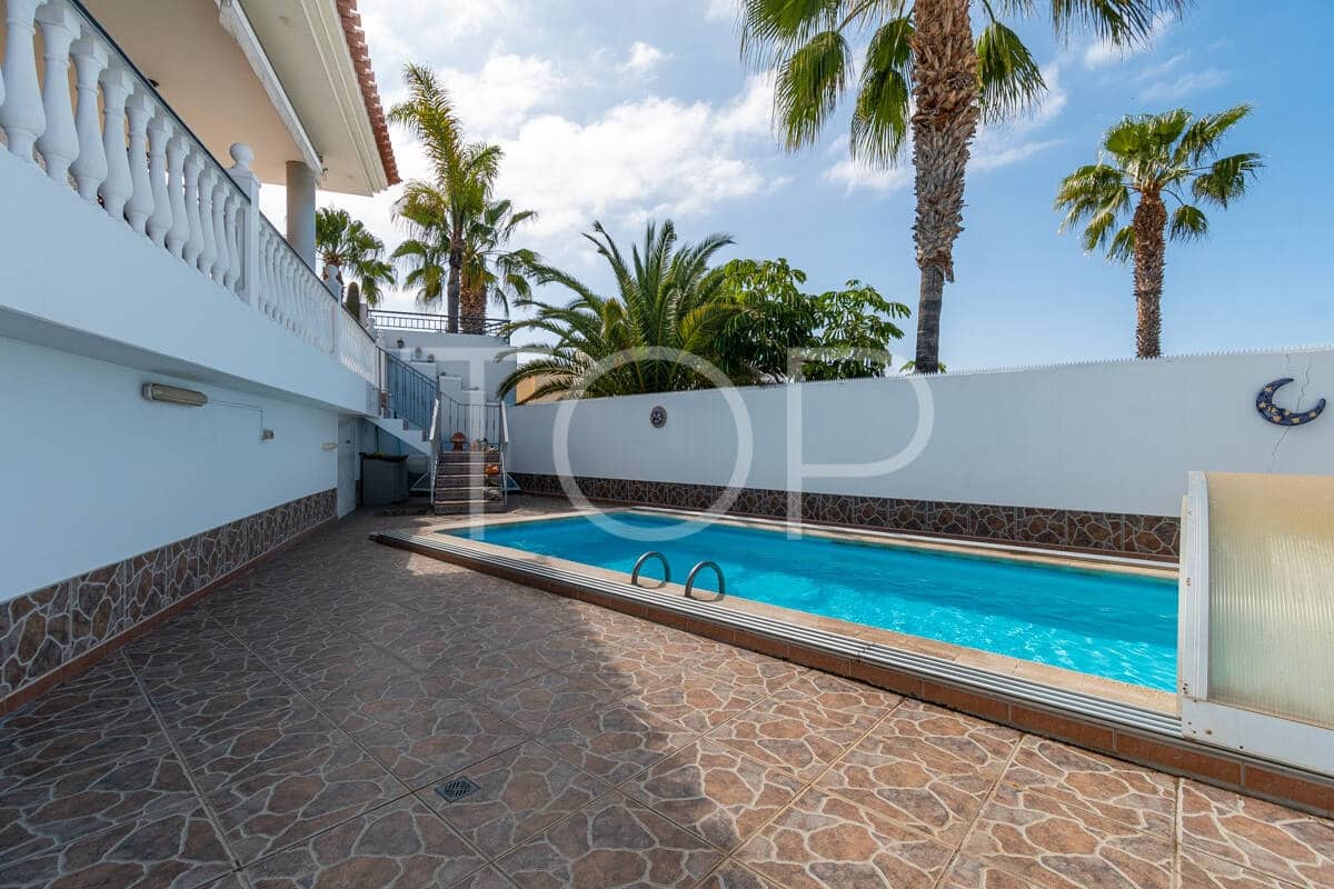 4 camera da letto Villa in vendita in Adeje con piscina garage - 1.299.000 € (Rif: 9895631)