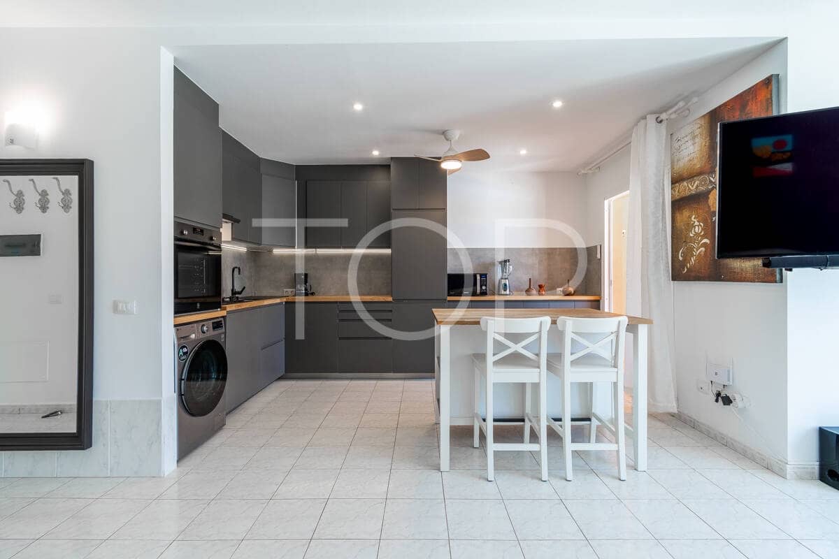 2 slaapkamer Flat te koop in Callao Salvaje met zwembad garage - € 295.000 (Ref: 9923110)