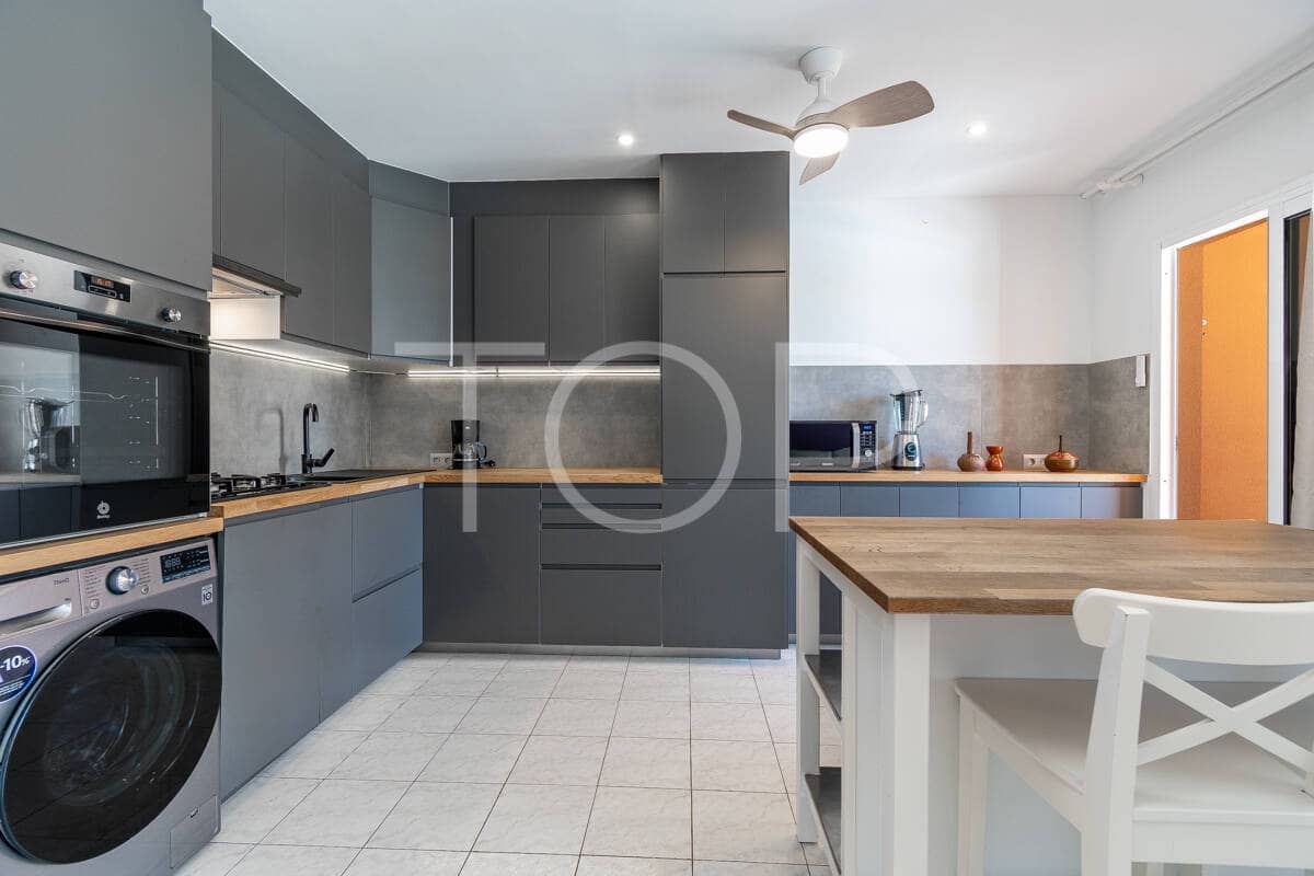 2 slaapkamer Flat te koop in Callao Salvaje met zwembad garage - € 295.000 (Ref: 9923110)