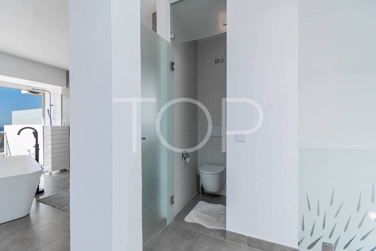 2 sovrum Takvåning till salu i La Caleta Adeje med pool garage - 1 590 000 € (Ref: 9935393)