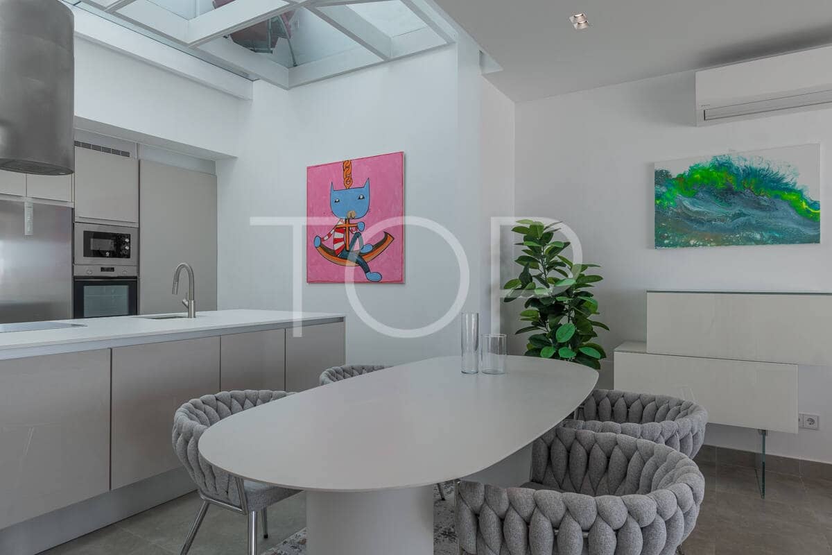 2 sovrum Takvåning till salu i La Caleta Adeje med pool garage - 1 590 000 € (Ref: 9935393)