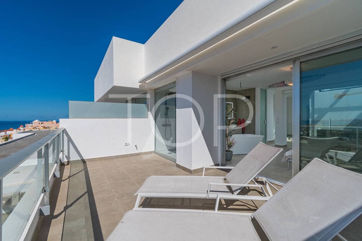 2 sovrum Takvåning till salu i La Caleta Adeje med pool garage - 1 590 000 € (Ref: 9935393)