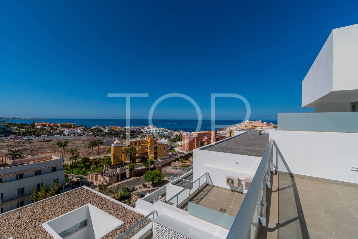 2 sovrum Takvåning till salu i La Caleta Adeje med pool garage - 1 590 000 € (Ref: 9935393)