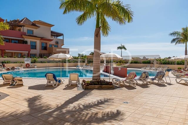 3 soveværelse Lejlighed til salg i Playa del Duque, Adeje med swimmingpool garage - € 895.000 (Ref: 9937400)
