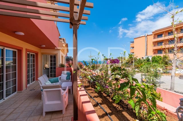 3 soveværelse Lejlighed til salg i Playa del Duque, Adeje med swimmingpool garage - € 895.000 (Ref: 9937400)