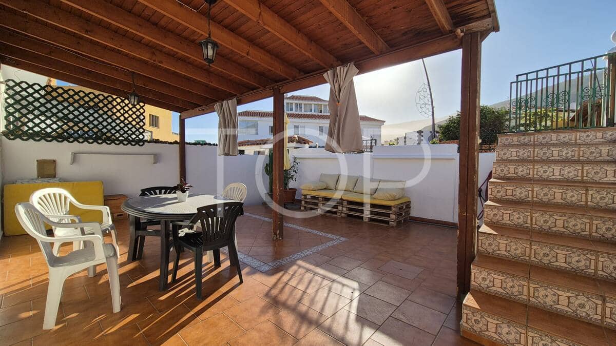 4 bedroom Terraced Villa for sale in Candelaria with pool garage - € 380,000 (Ref: 9949025)