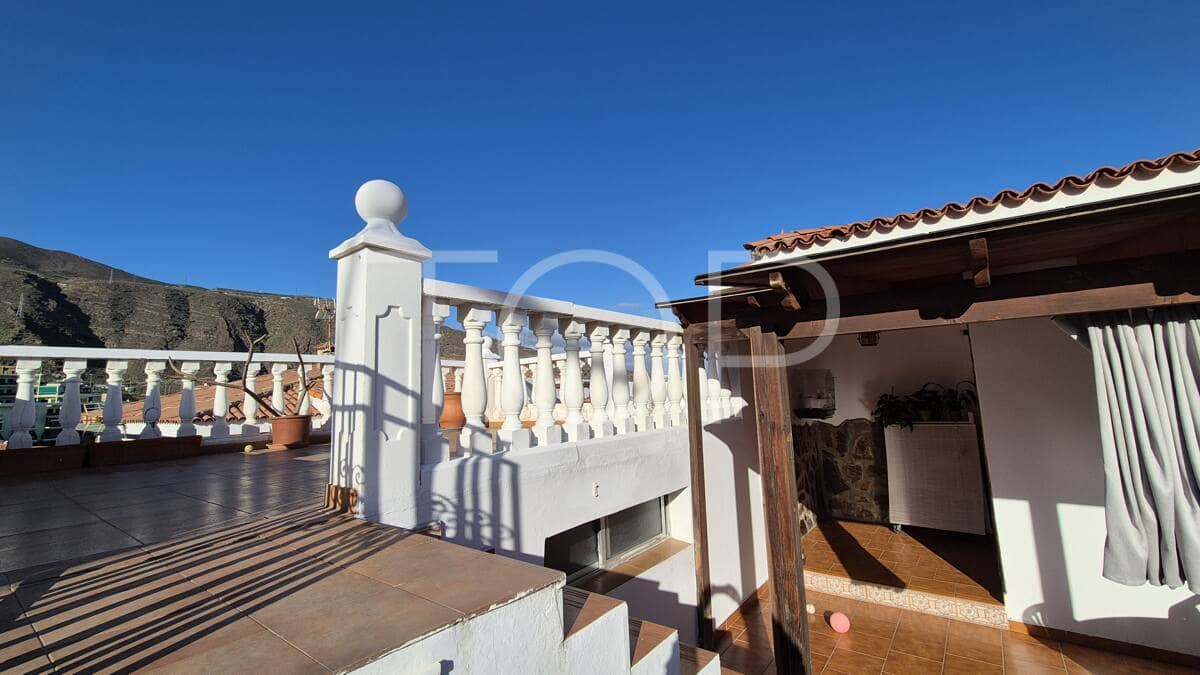 4 bedroom Terraced Villa for sale in Candelaria with pool garage - € 380,000 (Ref: 9949025)
