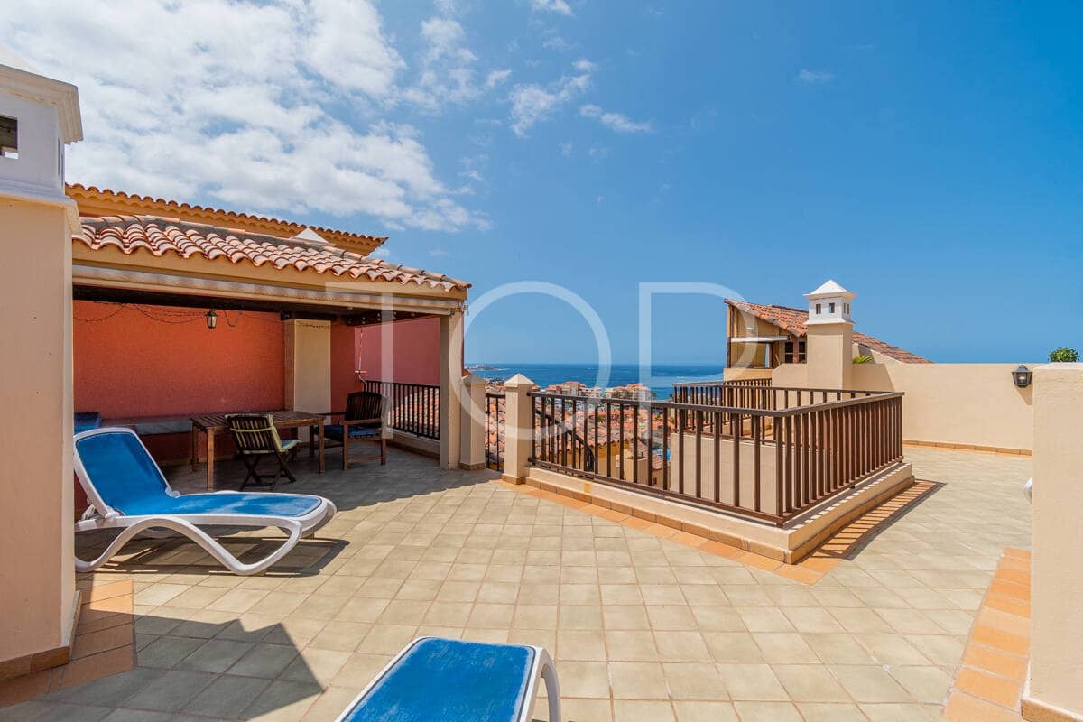 3 slaapkamer Penthouse te koop in Playa del Duque met zwembad garage - € 850.000 (Ref: 9965970)