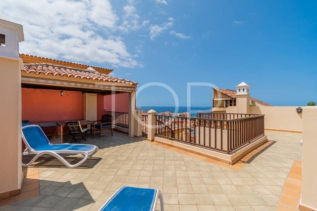 3 slaapkamer Penthouse te koop in Playa del Duque, Adeje met zwembad garage - € 850.000 (Ref: 9965970)