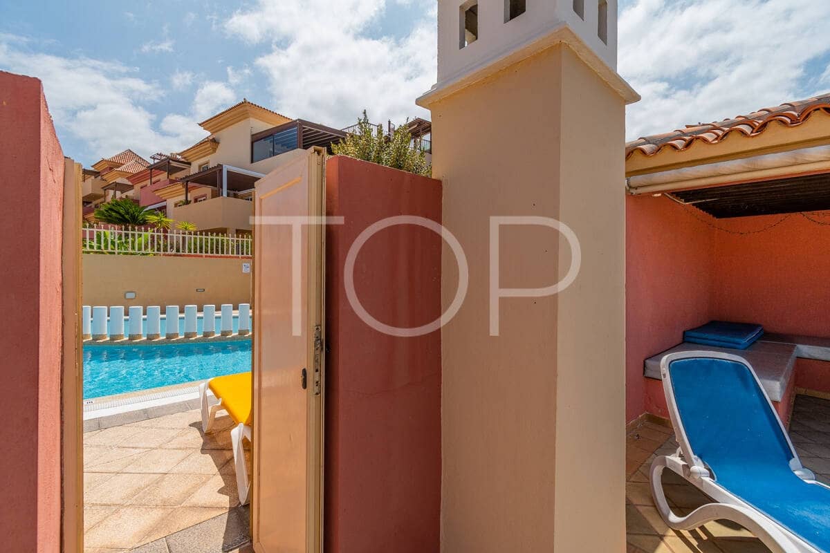 3 slaapkamer Penthouse te koop in Playa del Duque met zwembad garage - € 850.000 (Ref: 9965970)