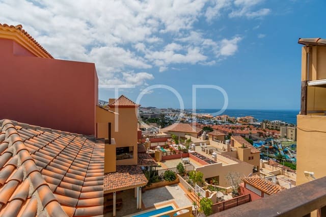 3 slaapkamer Penthouse te koop in Playa del Duque, Adeje met zwembad garage - € 850.000 (Ref: 9965970)