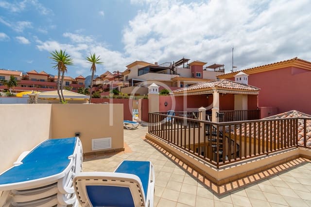 3 slaapkamer Penthouse te koop in Playa del Duque, Adeje met zwembad garage - € 850.000 (Ref: 9965970)