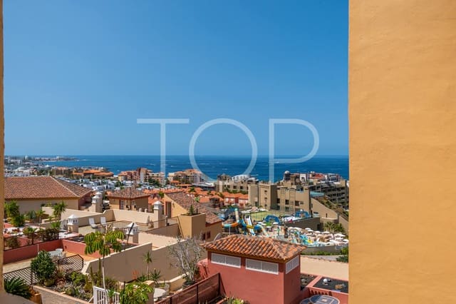 3 slaapkamer Penthouse te koop in Playa del Duque, Adeje met zwembad garage - € 850.000 (Ref: 9965970)