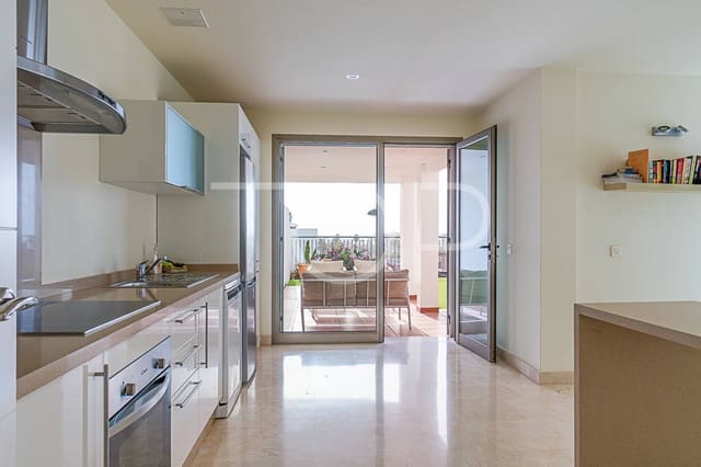 2 soverom Leilighet til salgs i La Caleta Adeje, Adeje med svømmebasseng garasje - € 950 000 (Ref: 9965971)
