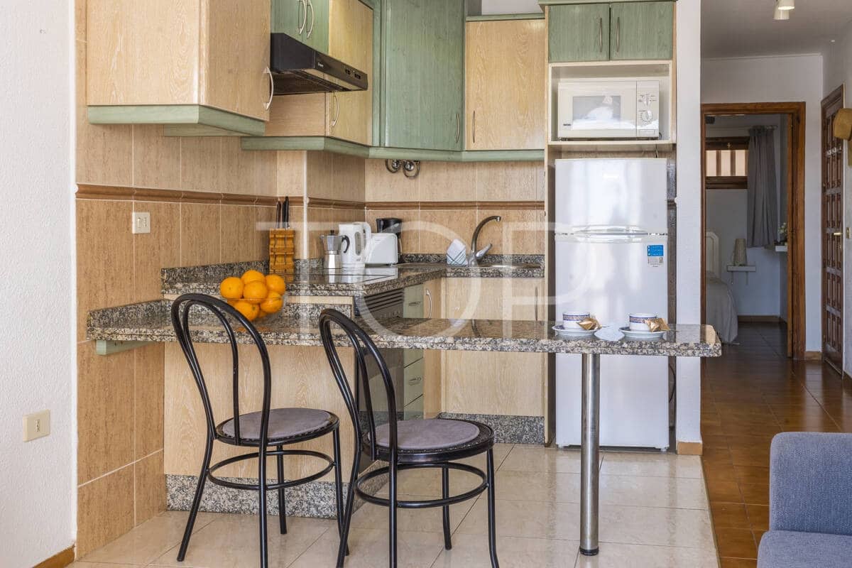 1 bedroom Flat for sale in Costa Adeje - € 235,000 (Ref: 9969109)