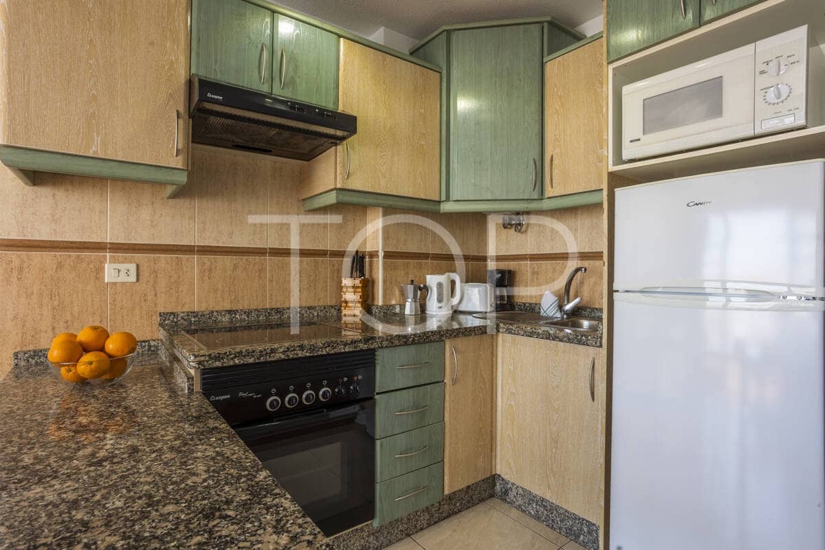 1 bedroom Flat for sale in Costa Adeje - € 235,000 (Ref: 9969109)