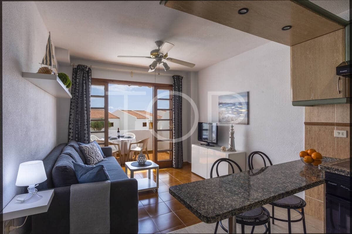 1 bedroom Flat for sale in Costa Adeje - € 235,000 (Ref: 9969109)