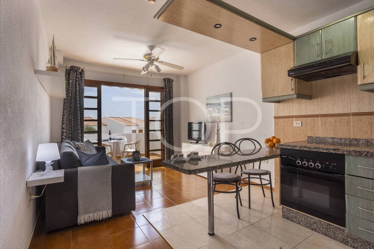 1 bedroom Flat for sale in Costa Adeje - € 235,000 (Ref: 9969109)