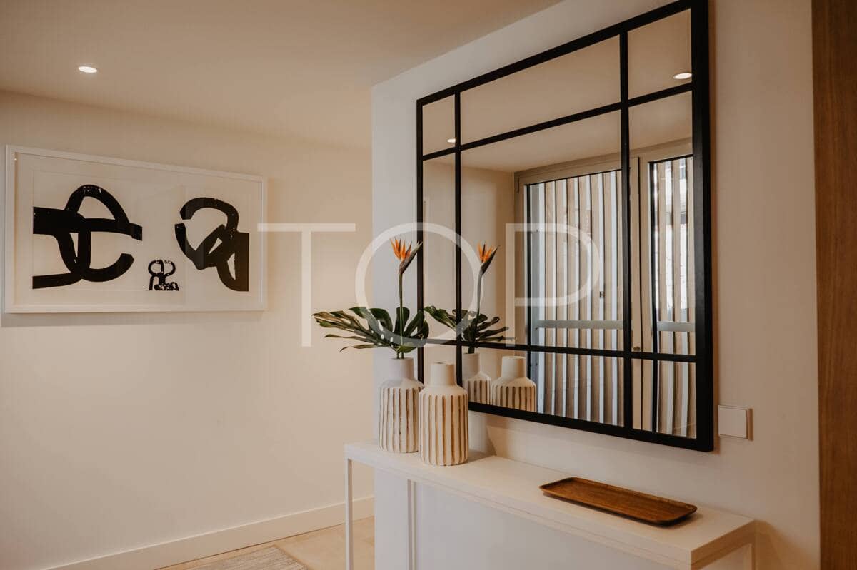 3 bedroom Flat for sale in Guia de Isora with pool garage - € 1,600,000 (Ref: 9976652)