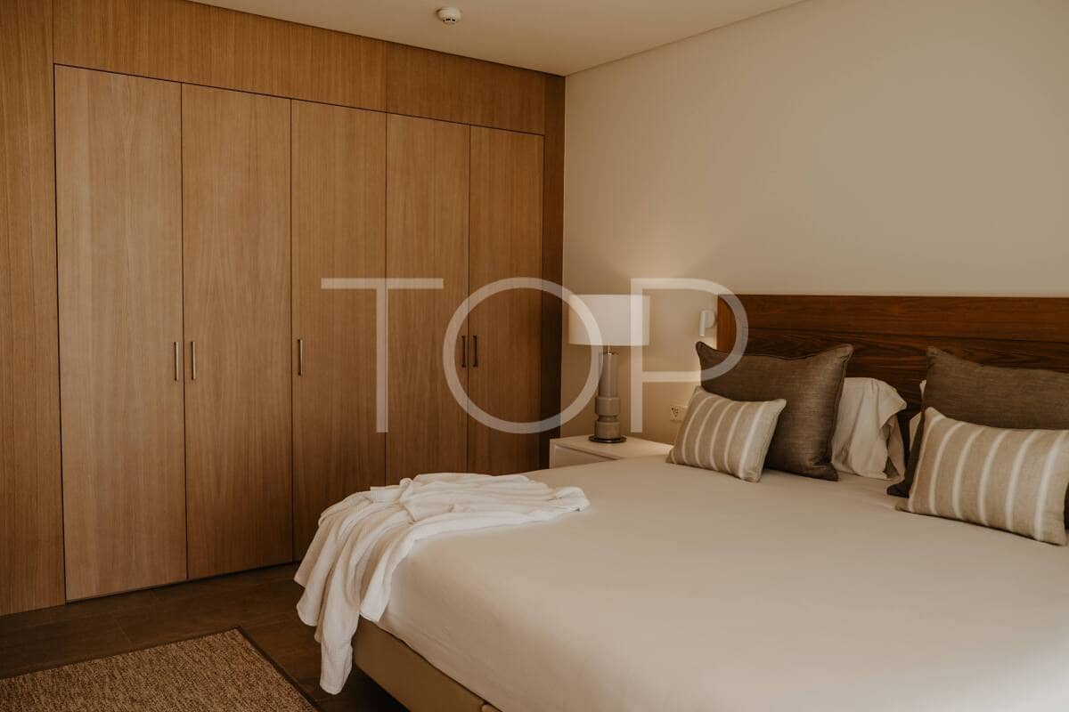 3 bedroom Flat for sale in Guia de Isora with pool garage - € 1,600,000 (Ref: 9976652)