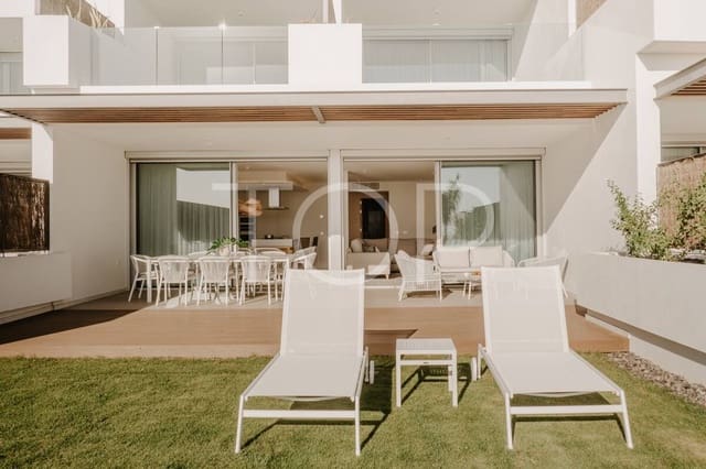 Piso de 3 habitaciones en Guía de Isora en venta con piscina garaje - 1.600.000 € (Ref: 9976652)