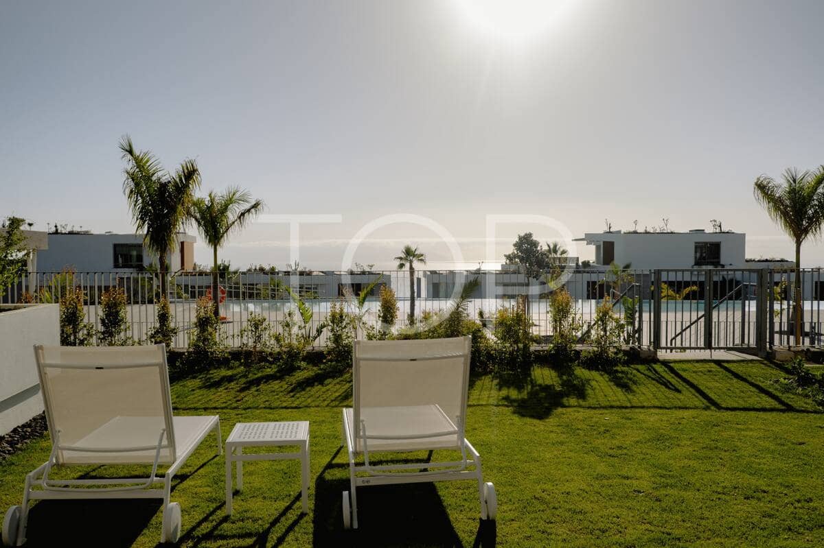 3 bedroom Flat for sale in Guia de Isora with pool garage - € 1,600,000 (Ref: 9976652)
