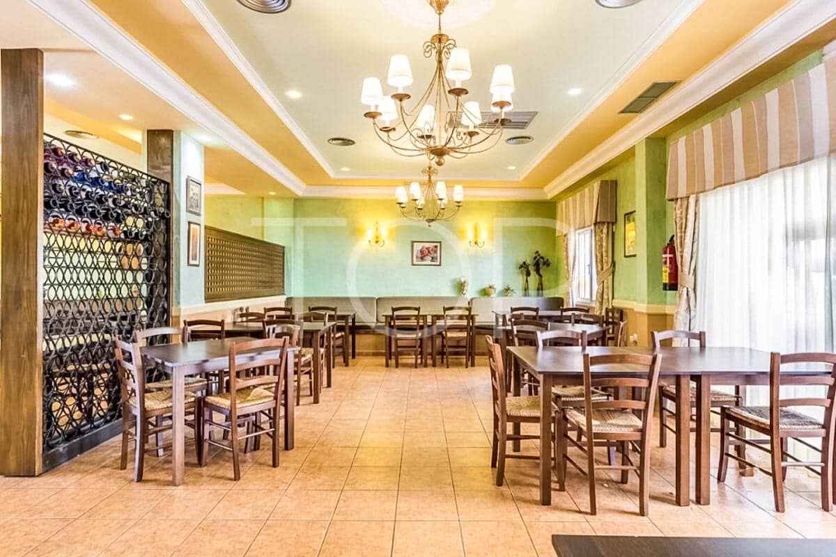 5 bedroom Townhouse for sale in Valle de San Lorenzo with garage - € 1,200,000 (Ref: 9984131)