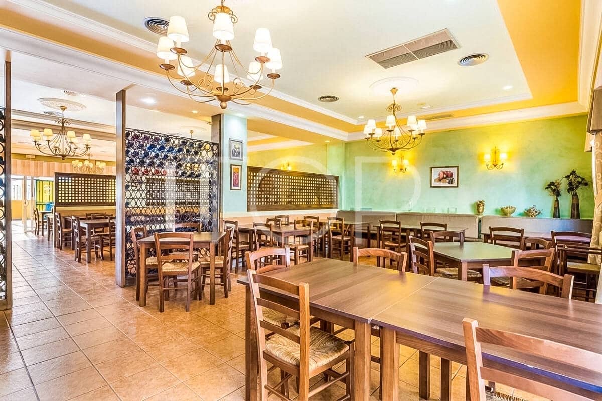 5 bedroom Townhouse for sale in Valle de San Lorenzo with garage - € 1,200,000 (Ref: 9984131)