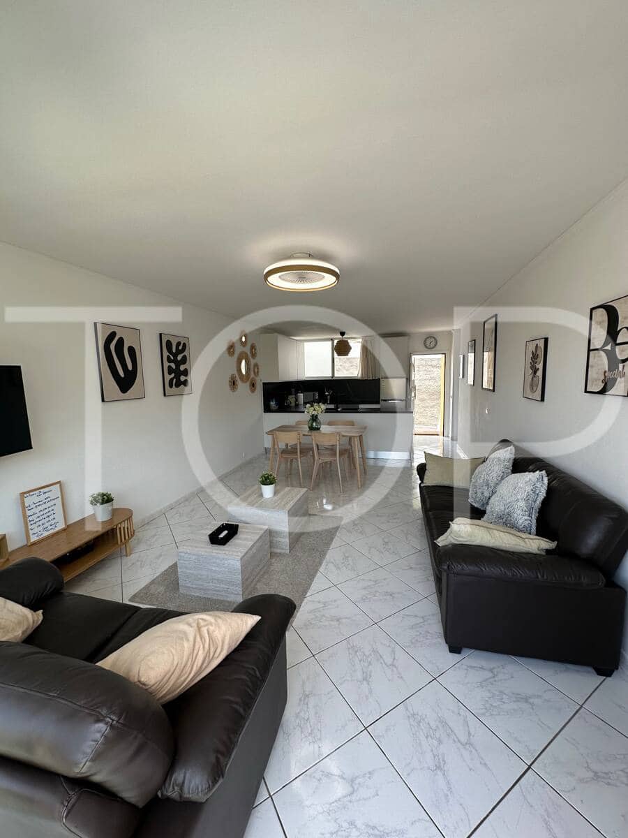 Ático de 2 habitaciones en Costa Adeje en venta con garaje - 395.000 € (Ref: 9990070)