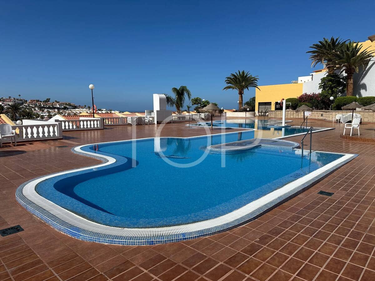 Ático de 2 habitaciones en Costa Adeje en venta con garaje - 395.000 € (Ref: 9990070)