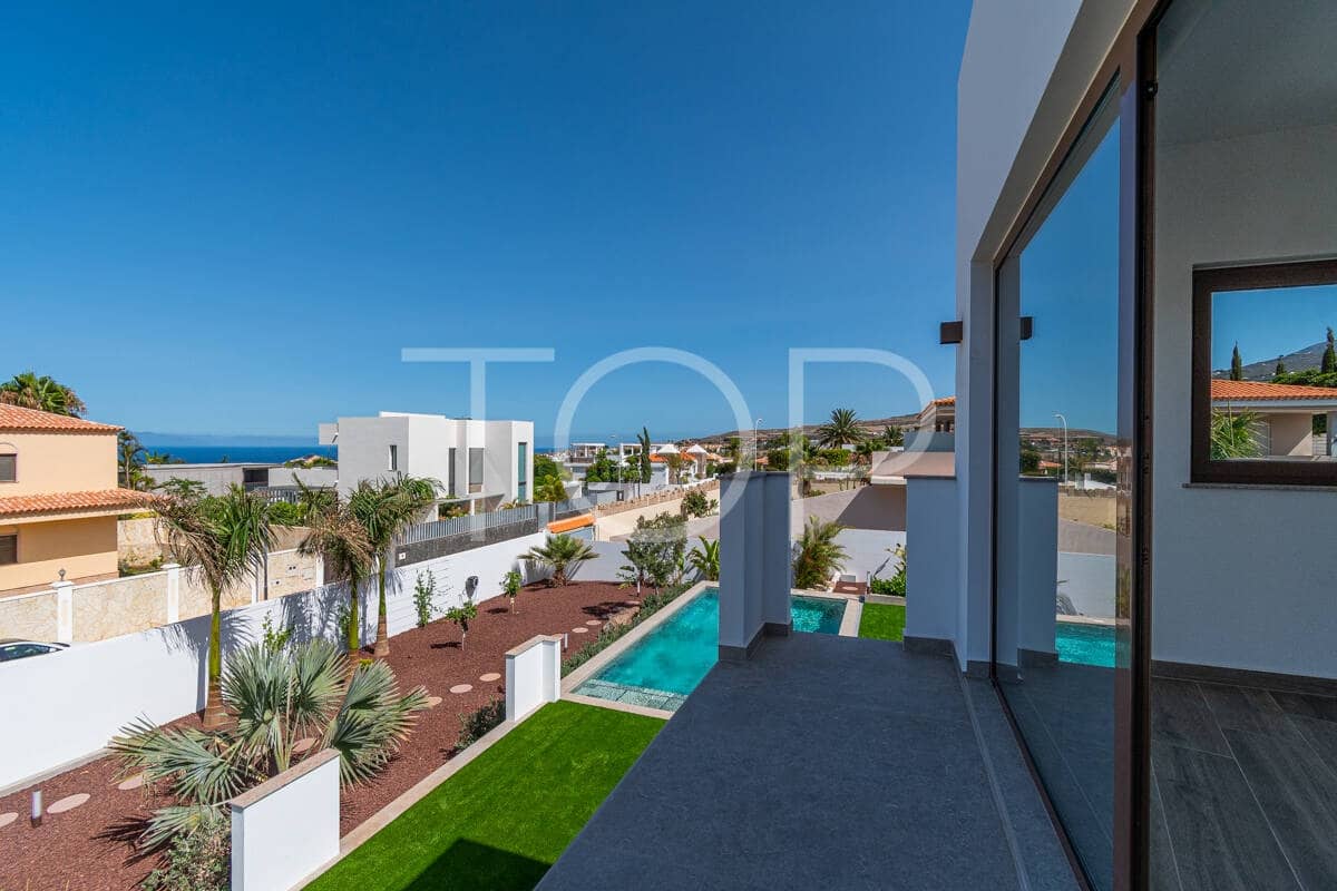 6 sovrum Villa till salu i Adeje med pool garage - 3 190 000 € (Ref: 9990073)