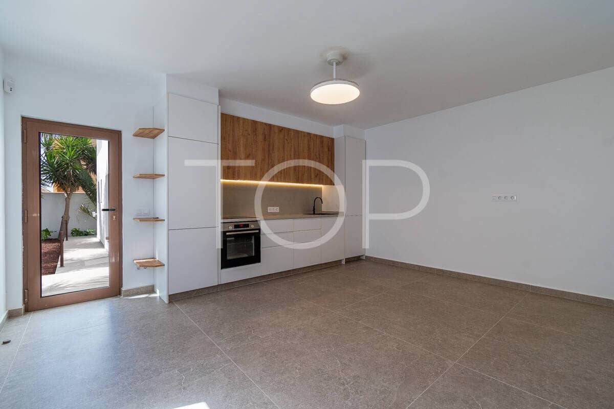 6 sovrum Villa till salu i Adeje med pool garage - 3 190 000 € (Ref: 9990073)