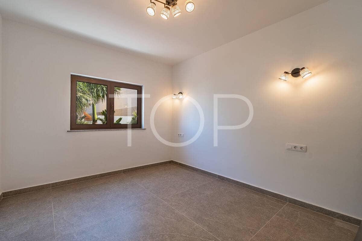 6 sovrum Villa till salu i Adeje med pool garage - 3 190 000 € (Ref: 9990073)