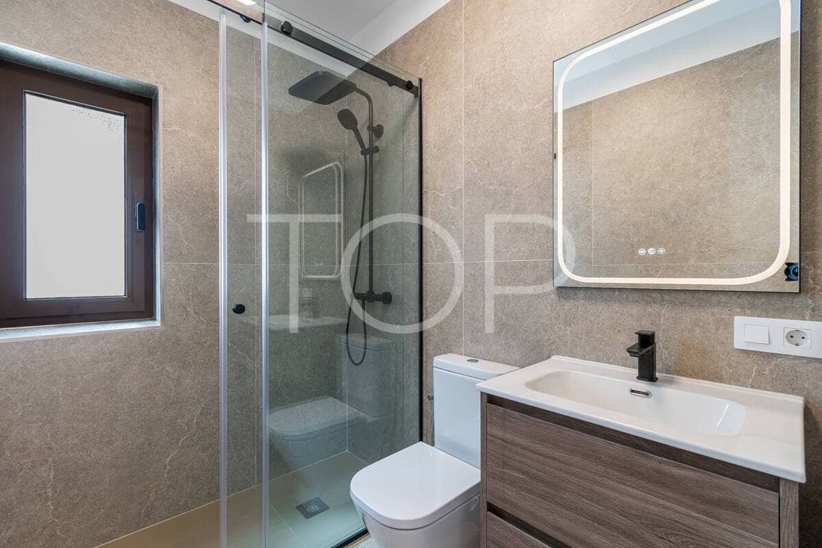 6 sovrum Villa till salu i Adeje med pool garage - 3 190 000 € (Ref: 9990073)