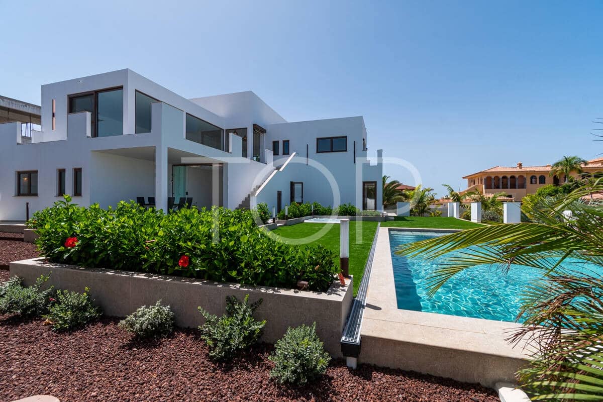 6 sovrum Villa till salu i Adeje med pool garage - 3 190 000 € (Ref: 9990073)