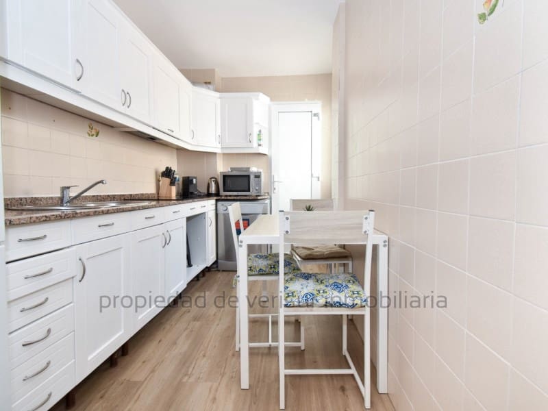 3 slaapkamer Flat voor vakantieverhuur in Aguilas - € 1.050 (Ref: 9149839)
