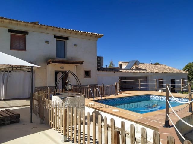5 bedroom Finca/Country House for sale in Baza - € 220,000 (Ref: 9149872)