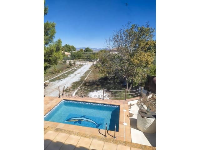 5 bedroom Finca/Country House for sale in Baza - € 220,000 (Ref: 9149872)