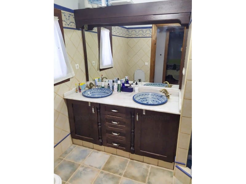 5 soveværelse Finca/Landehus til salg i Baza - € 220.000 (Ref: 9149872)