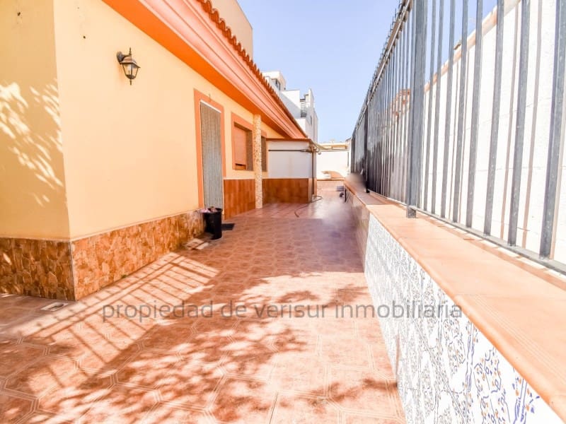 4 soveværelse Villa til salg i Aguilas med garage - € 400.000 (Ref: 9149880)