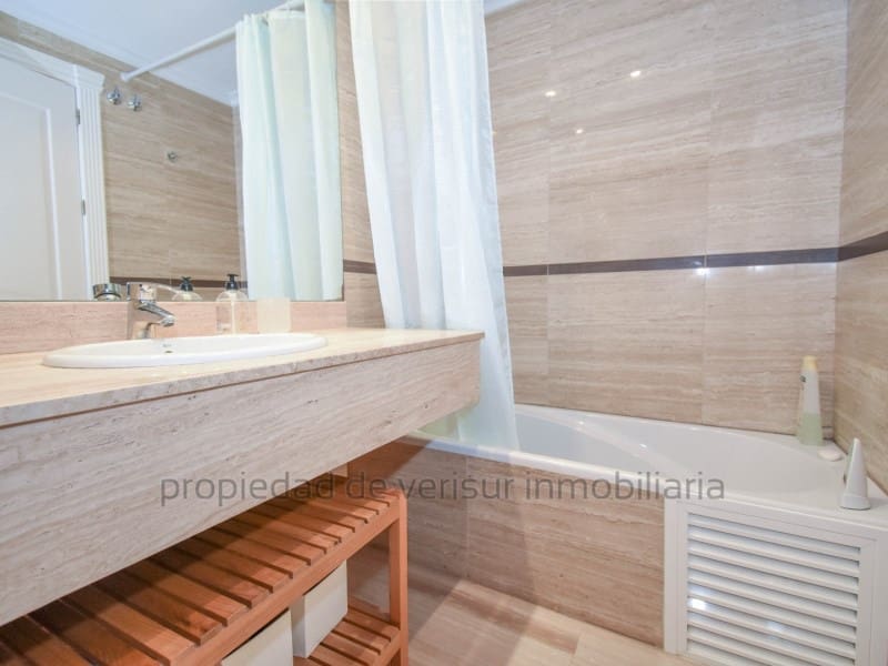 Apartamento de 2 habitaciones en Aguilas en venta con garaje - 240.000 € (Ref: 9149913)