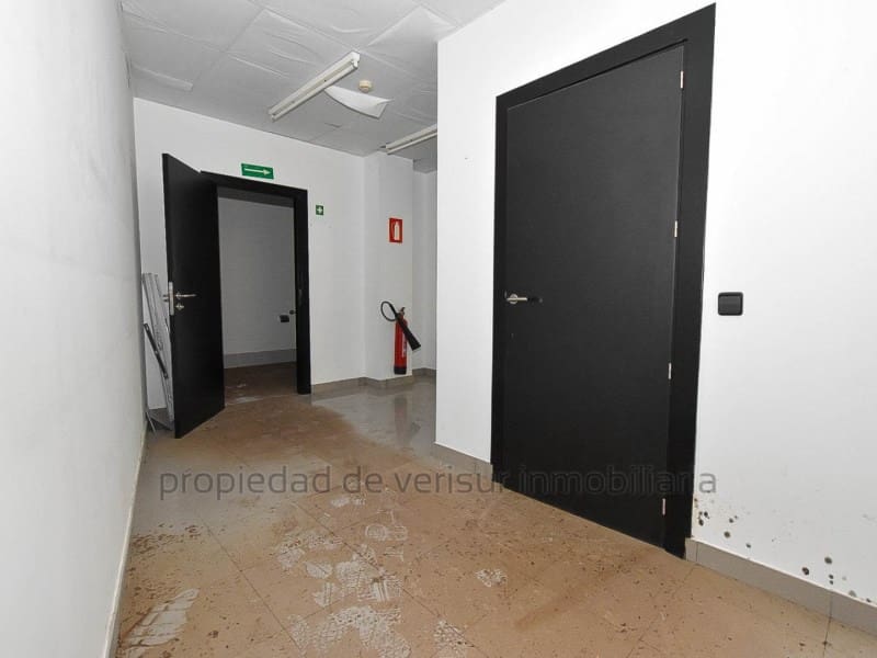 Commercial for sale in Lorca - € 370,000 (Ref: 9149940)
